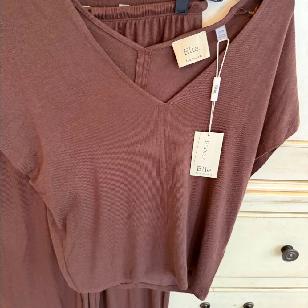 Elie Tahari Brown Ribbed Pajama Set - Picture 3 of 12